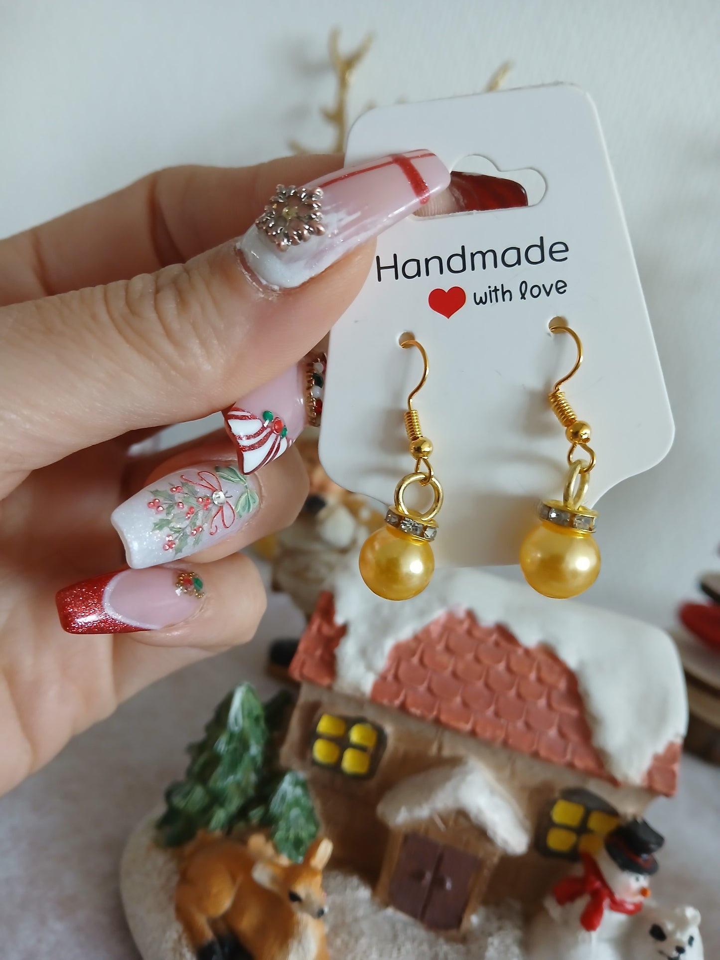 Boucles d’Oreilles Mini Boules de Noel Dorée– Fait Main