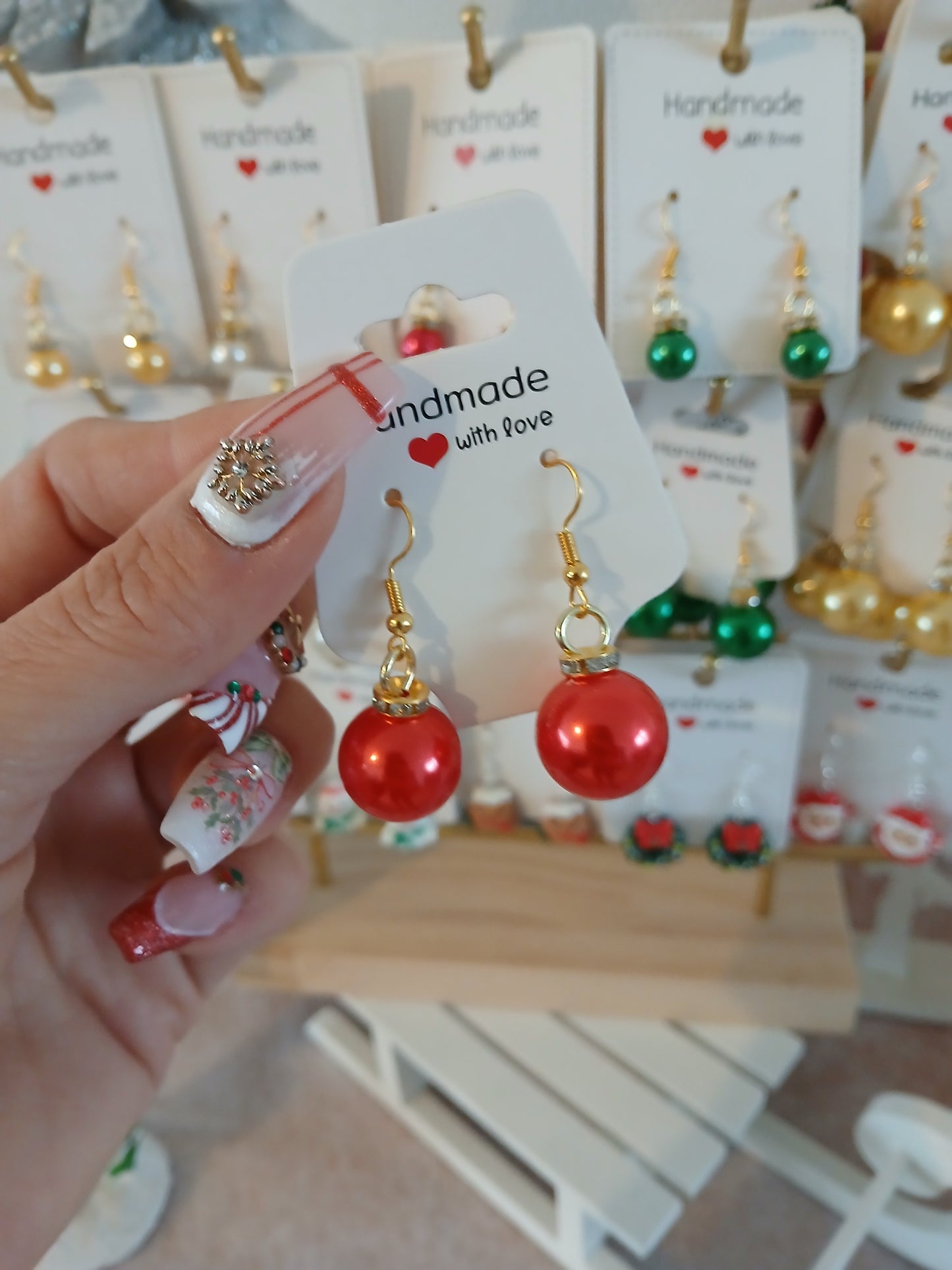 Boucles d’Oreilles Boules de Noel Rouge– Fait Main